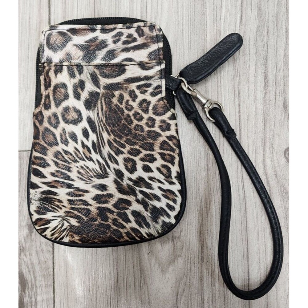 Top Zip Cellphone Pouch Wristlet, Leopard